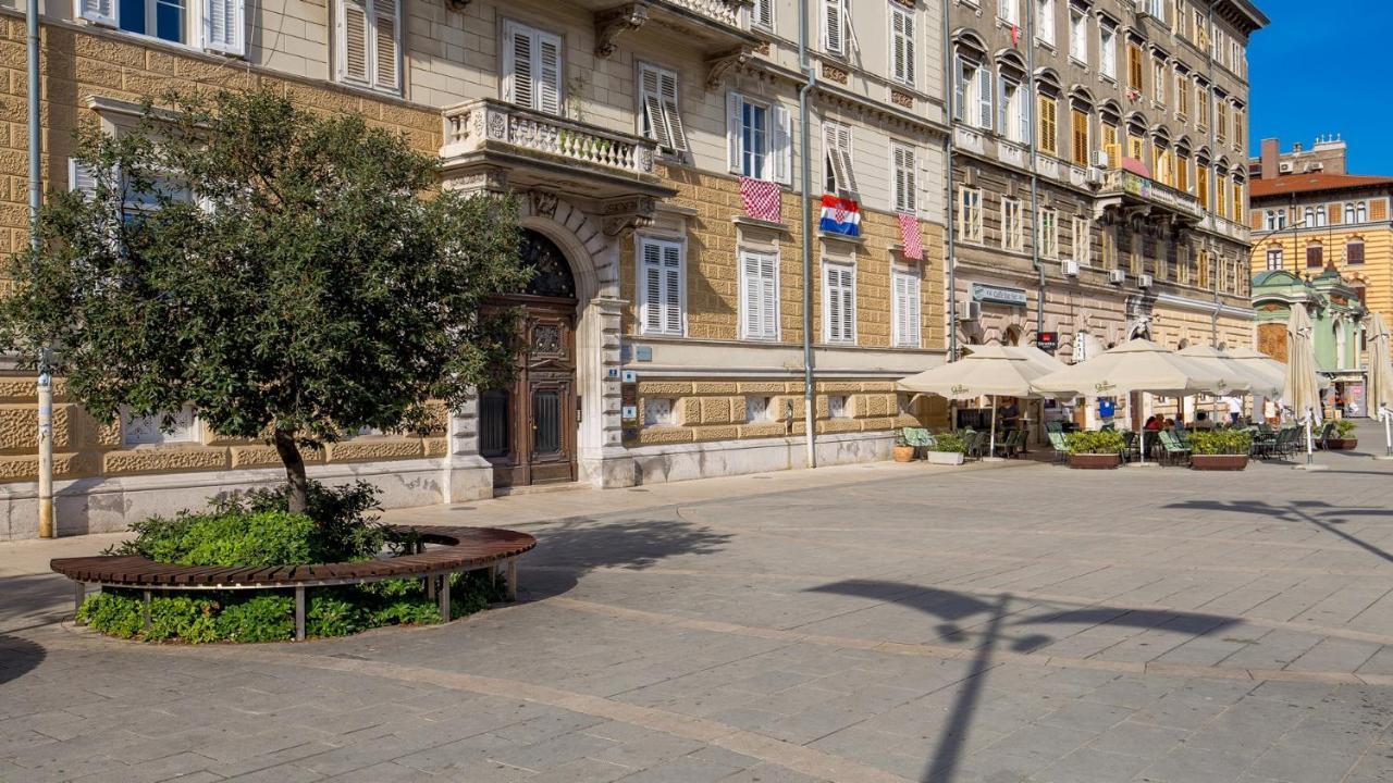 Apartments Art Teatro Рієка Екстер'єр фото