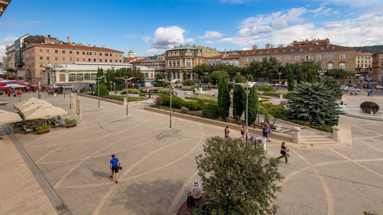 Apartments Art Teatro Рієка Екстер'єр фото